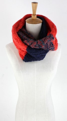 GK1946  Knitted Scarf